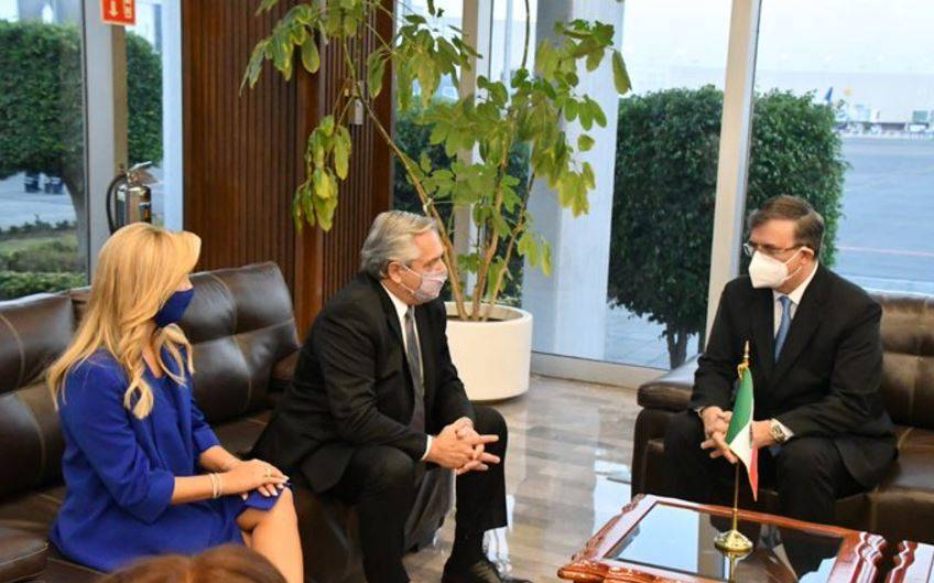 Presidente de Argentina llega a CDMX; asistirá al bicentenario del Plan de Iguala