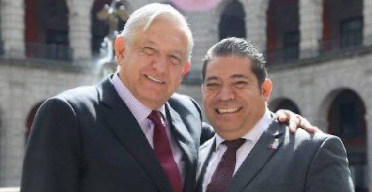López Obrador manda sus condolencias a familiares del senador Radamés Salazar