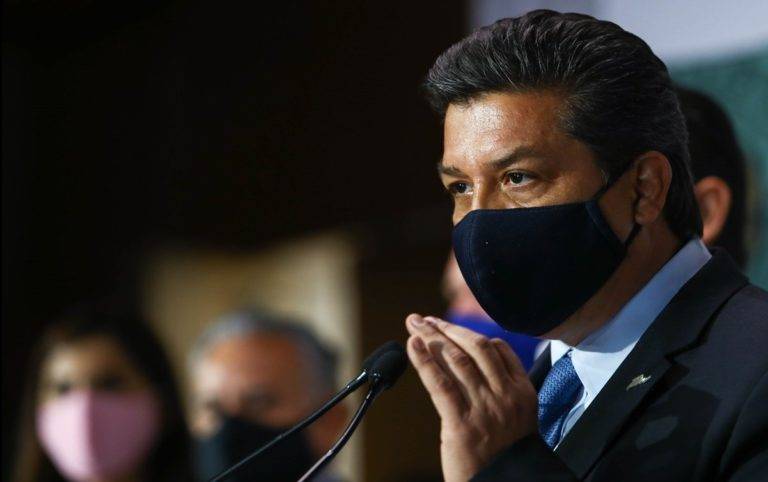 Cabeza de Vaca uso dinero del narco, dice la UIF