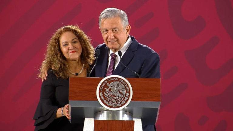 Gobierno de EU no debería opinar de Sanjuana y Notimex: AMLO