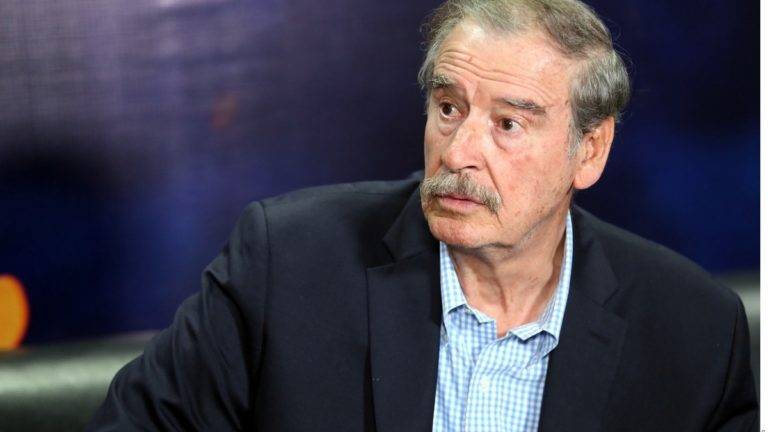 Fox defiende a Lorenzo Córdova; las redes lo tunden y le recuerdan el 2006