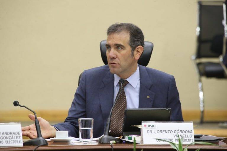 Piden destitución de Lorenzo Córdova por "imparcial"