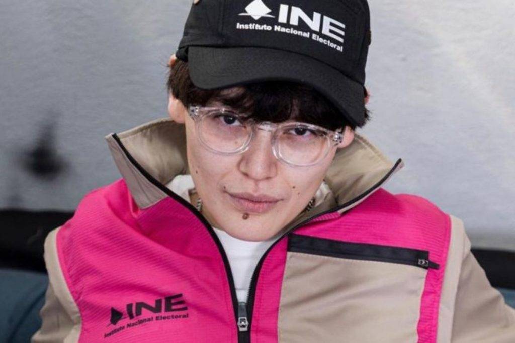 Anuar Layón, creador de "México is the shit" deseñó los uniformes del INE