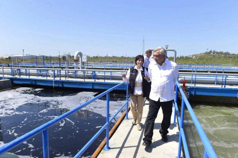 AMLO visita Mazatlán; transforma las Islas Marías