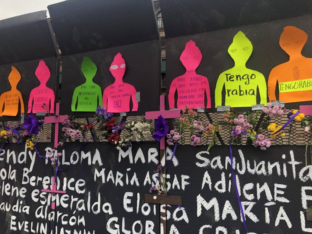 Lo que hicieron con vallas merece respeto; se pusieron por los conservadores: AMLO