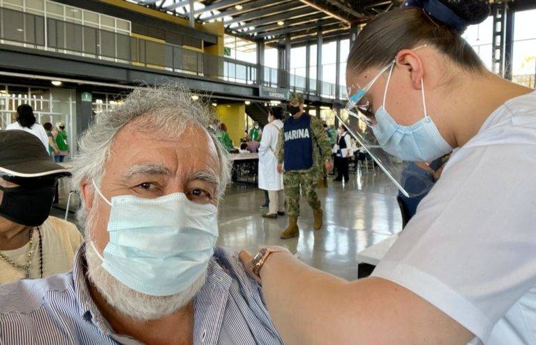 Encinas ya se vacunó contra Covid-19