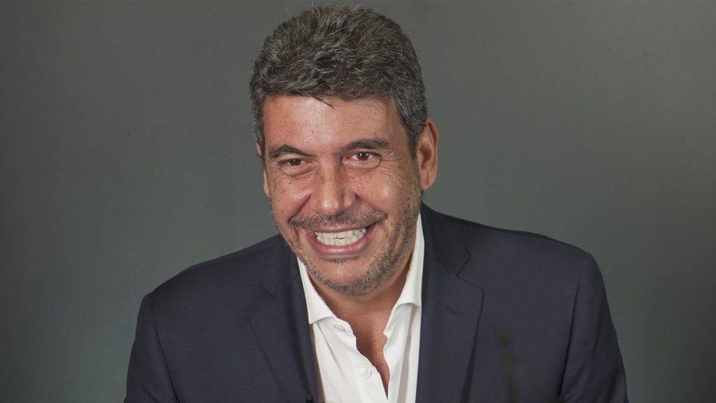 “Te casaste con la hija de Slim”; usuarios critican a Elías Ayub por su “fórmula del éxito”