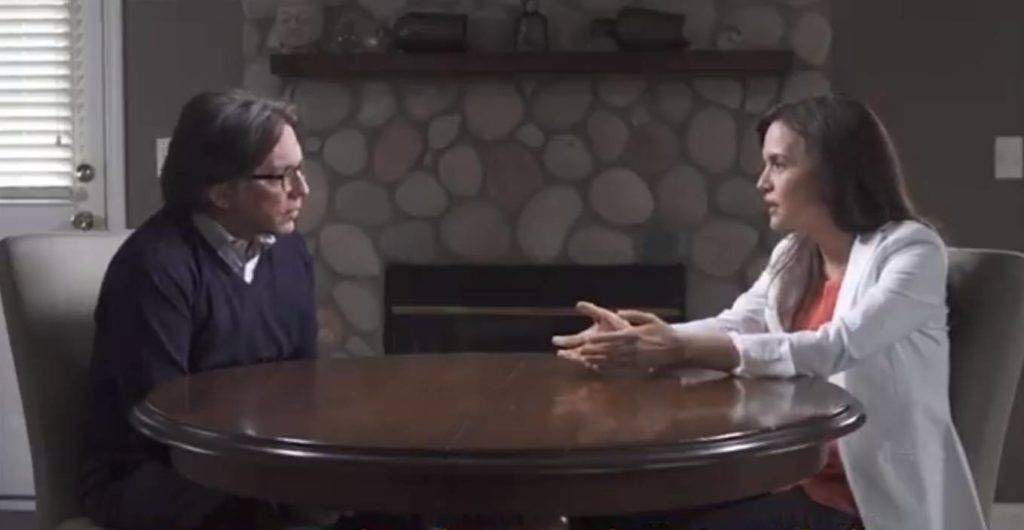 Guerra sucia en Nuevo León; muestran video de Clara Luz con Raniere