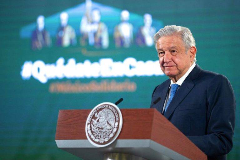 No hay desperdicio de vacunas, ni han provocado muertes: AMLO