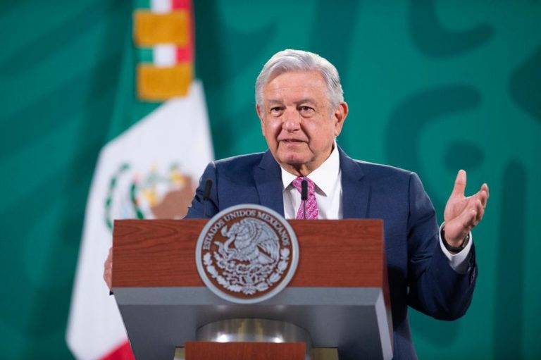 Tiendas de abarrotes pagan más de luz que grandes corporaciones: AMLO