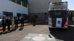 Banderazo de salida a primeras vacunas de CanSino envasadas en México