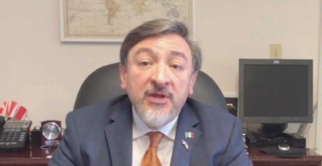 Cesan a cónsul de México en Canadá tras filtración de video sexual
