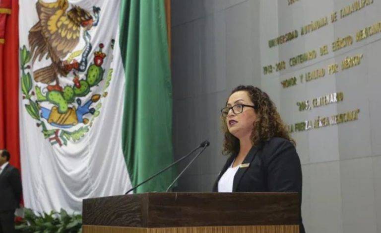 Morenista salva a Cabeza de Vaca; se abstiene de votar