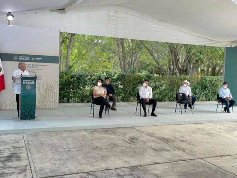 AMLO quiere pensión al estilo nórdico para adultos mayores