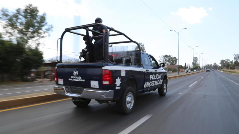Policías de Aguililla fueron agredidos con explosivos desde un dron