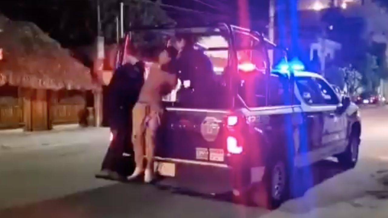Policías de Tulum vuelven a someter y golpear a detenido