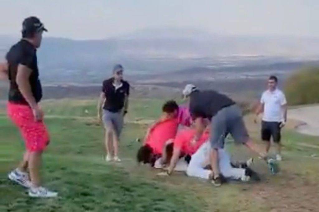 Pelea en campo de golf desata ola de memes en redes sociales