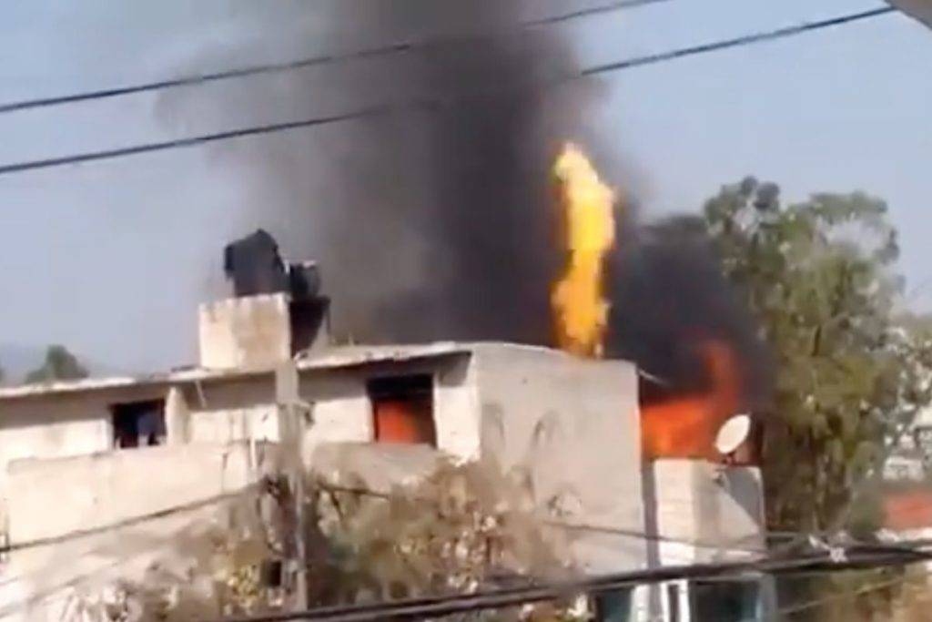 Familia provoca incendio por preparar carnitas en Edomex