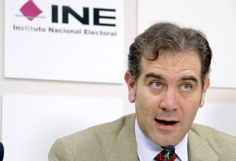 Lorenzo Córdova defiende su sueldo y dice que “hay funcionarios que ganan más”