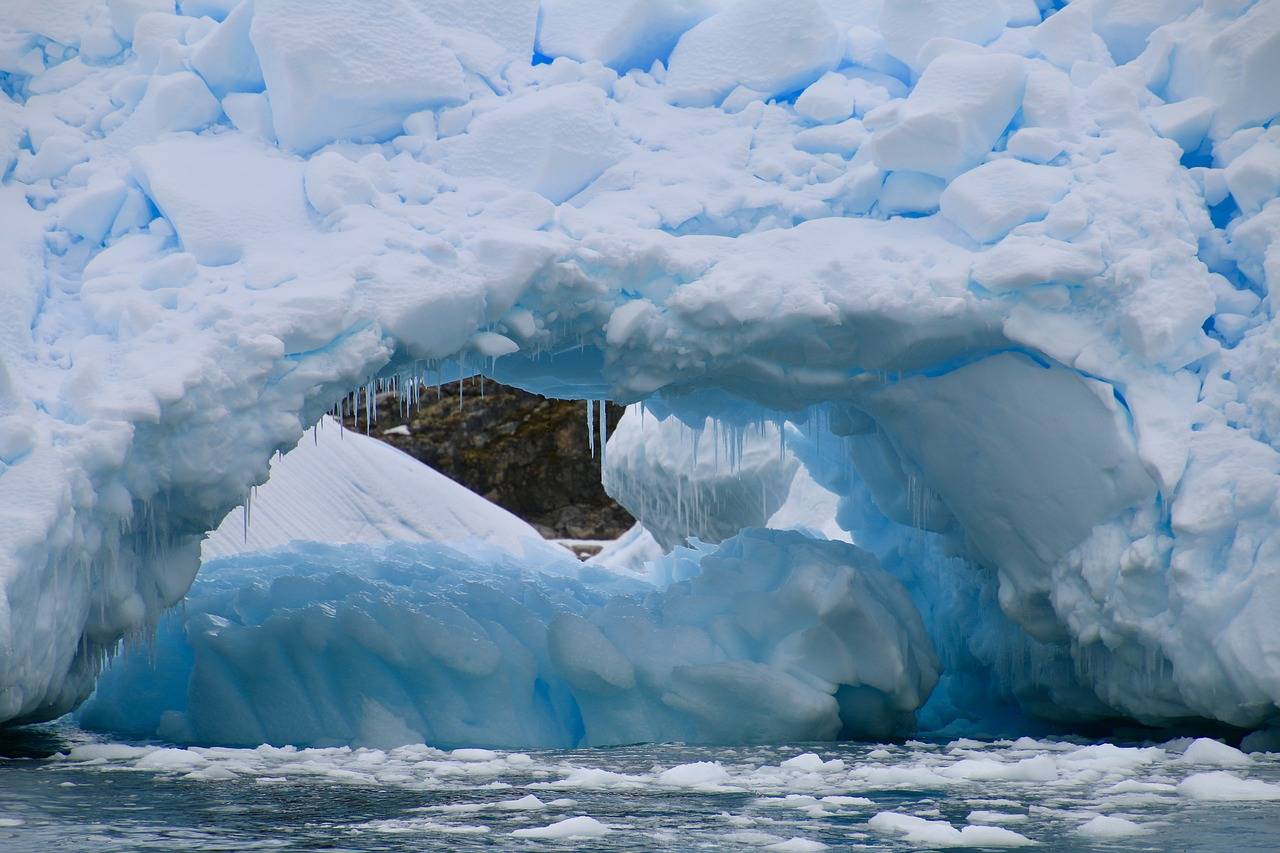 Científicos descubren que hay vida mil metros debajo de la Antártida