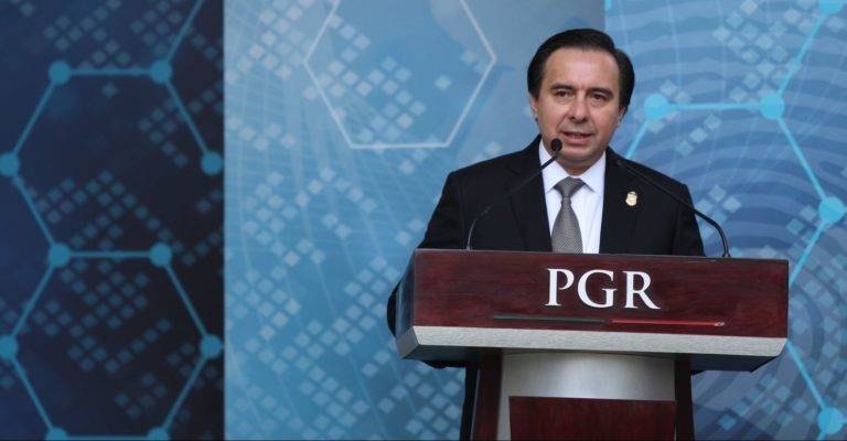 Zerón entrego contratos millonarios a empresas fantasmas: FGR