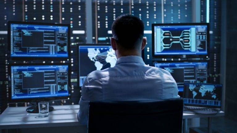 FGR adquiere equipo de espionaje para cercar al crimen organizado