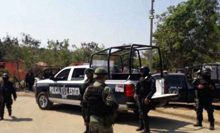 Policías agreden a candidata de Morena