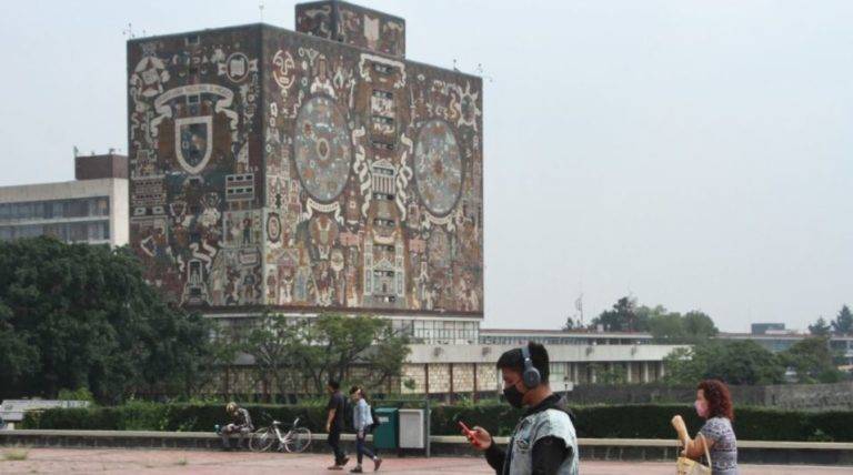 UNAM inicia registro para vacunación de maestros y personal administrativo