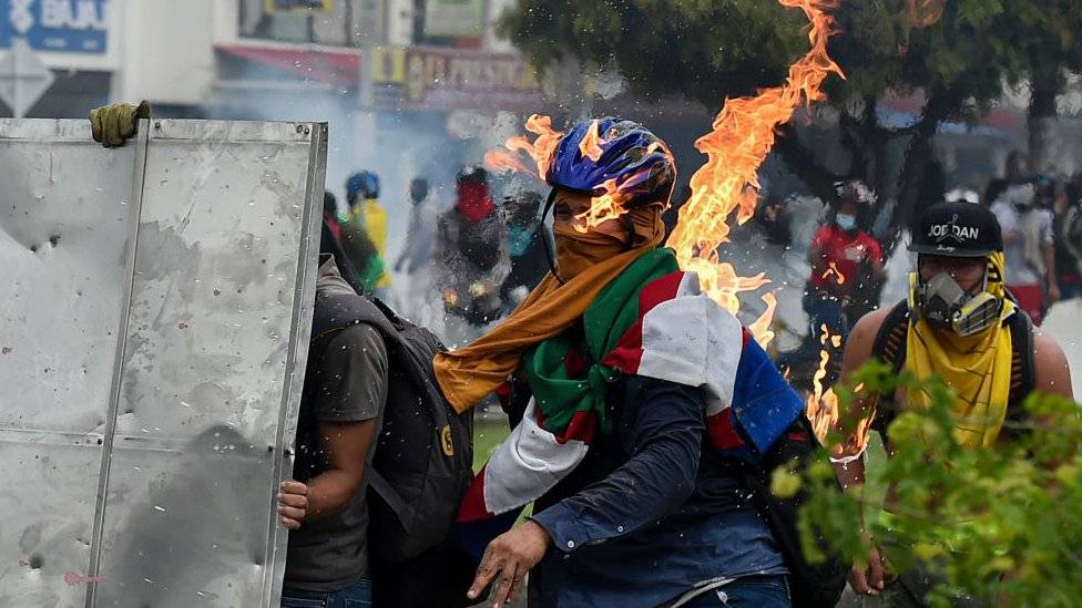 HRW crítica uso de lanzadores venom en manifestaciones de Colombia
