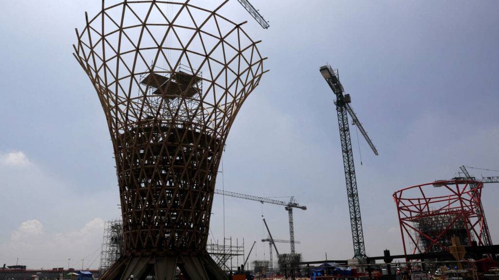 #FakeNews Hacienda exhibe a columnista sobre el costo del NAICM