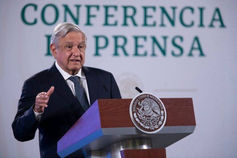 AMLO enviará nota diplomática a EU por financiar a Claudio X. González