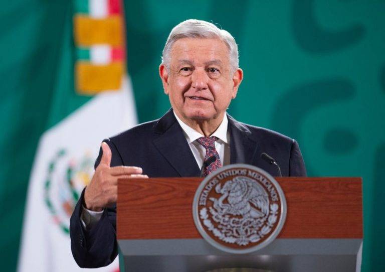 AMLO lamenta el homicidio de Alma Barragán, candidata de MC