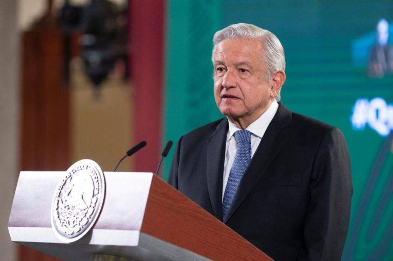 AMLO lamenta accidente del Metro; respalda acciones de Sheinbaum