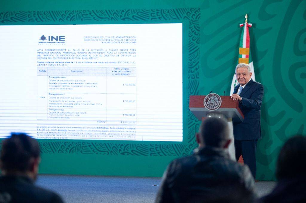 INE pagó 2 mdp a empresas de Aguilar Camín y Krauze