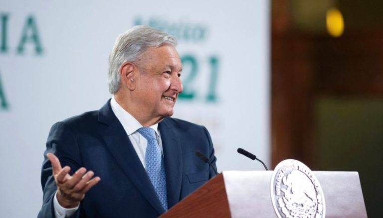 Crece el PIB, el empleo, la recaudación y no hay devaluación; “vamos bien”: AMLO