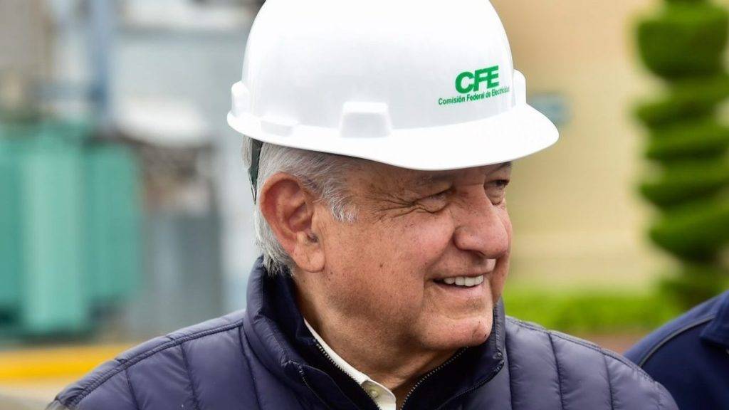 Inviable, suspender aplicación de ley eléctrica de AMLO: SCJN