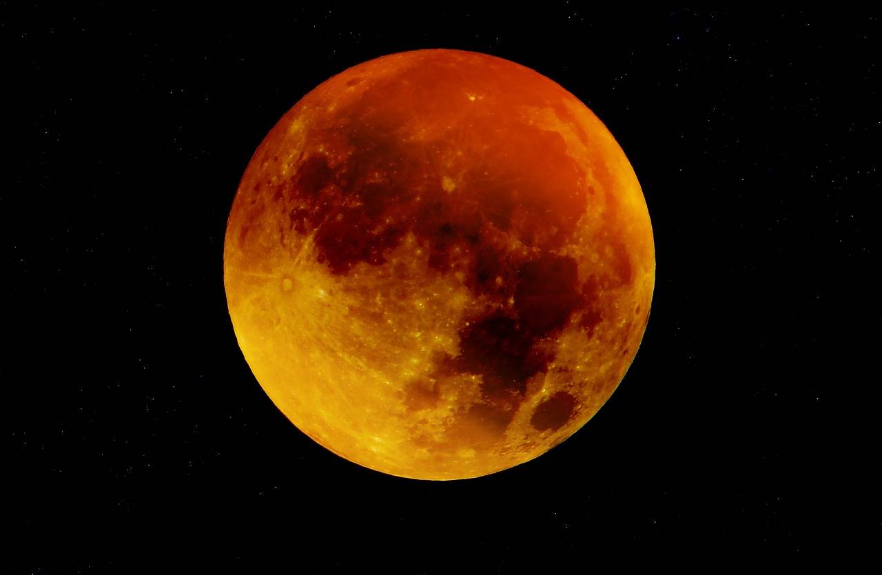 Te decimos cuándo y a qué hora ver el eclipse total de la “Luna de Sangre”