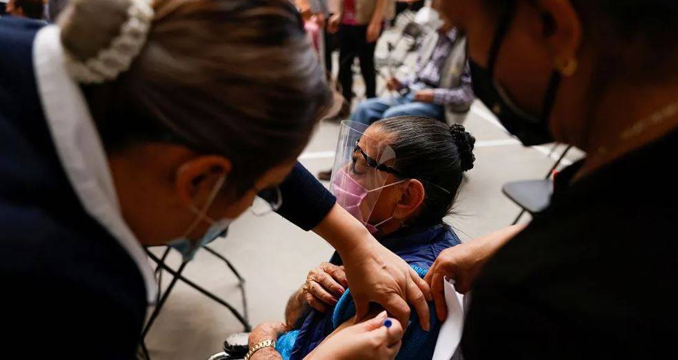 México entre los países con mayor vacunación, ha aplicado más de 15 millones de dosis