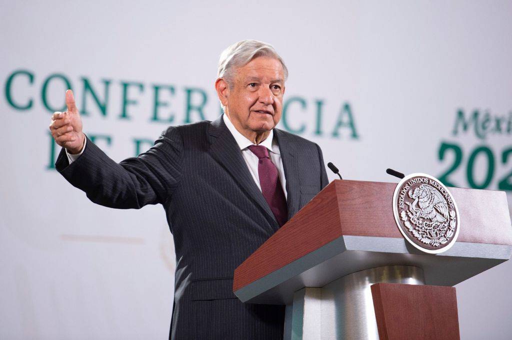 Otro récord de remesas; México recibe de paisanos 4 mil mdd: AMLO
