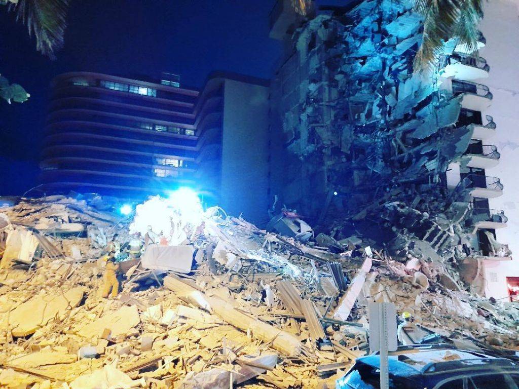  Video: Momento exacto del derrumbe del edificio de departamentos en Miami