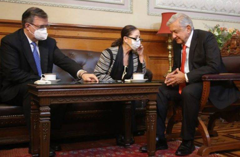 AMLO habla con Kamala Harris; consigue un millón de vacunas unidosis
