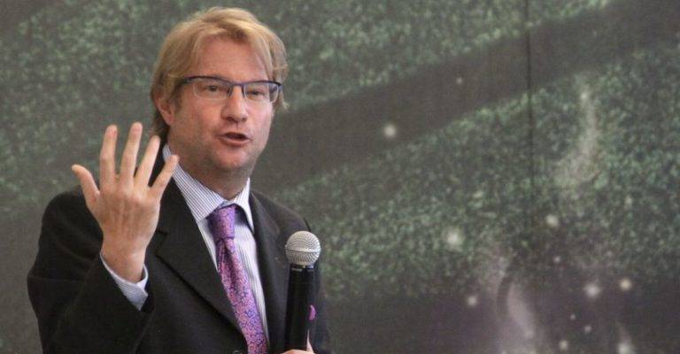 Santiago Nieto confirma que cuentas de Andrés Roemer están bloqueadas