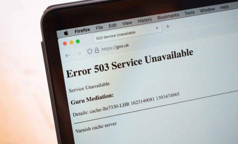Apagón global de Internet tira bolsas bancos y aerolíneas