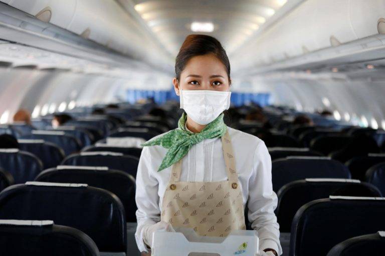 Asistentes de vuelo aprenderán a defenderse de pasajeros violentos