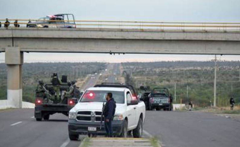 Localizan colgados tres cuerpos en puente vehicular de Zacatecas, fiscalía investiga