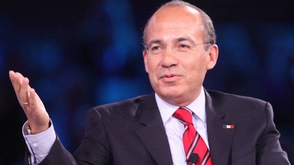 Felipe Calderón ingresa a hospital por la Covid-19