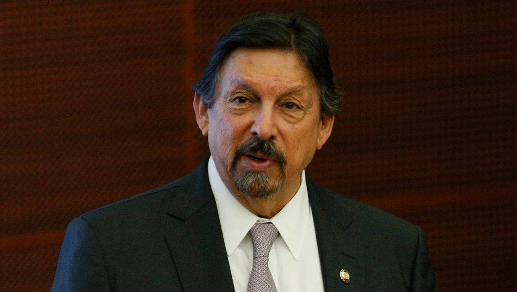 Gómez Urrutia denuncia en su nuevo libro a empresarios corruptos y al servicio del PRIAN