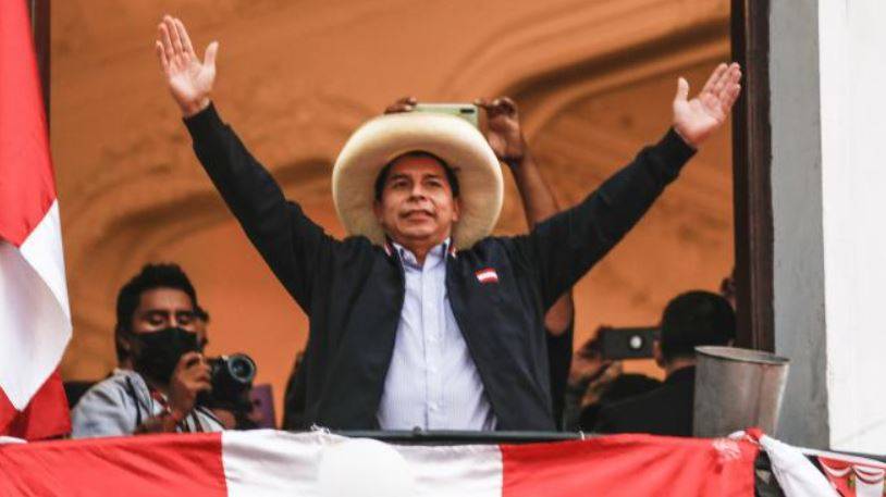 Declaran ganador a Pedro Castillo en elección presidencial de Perú