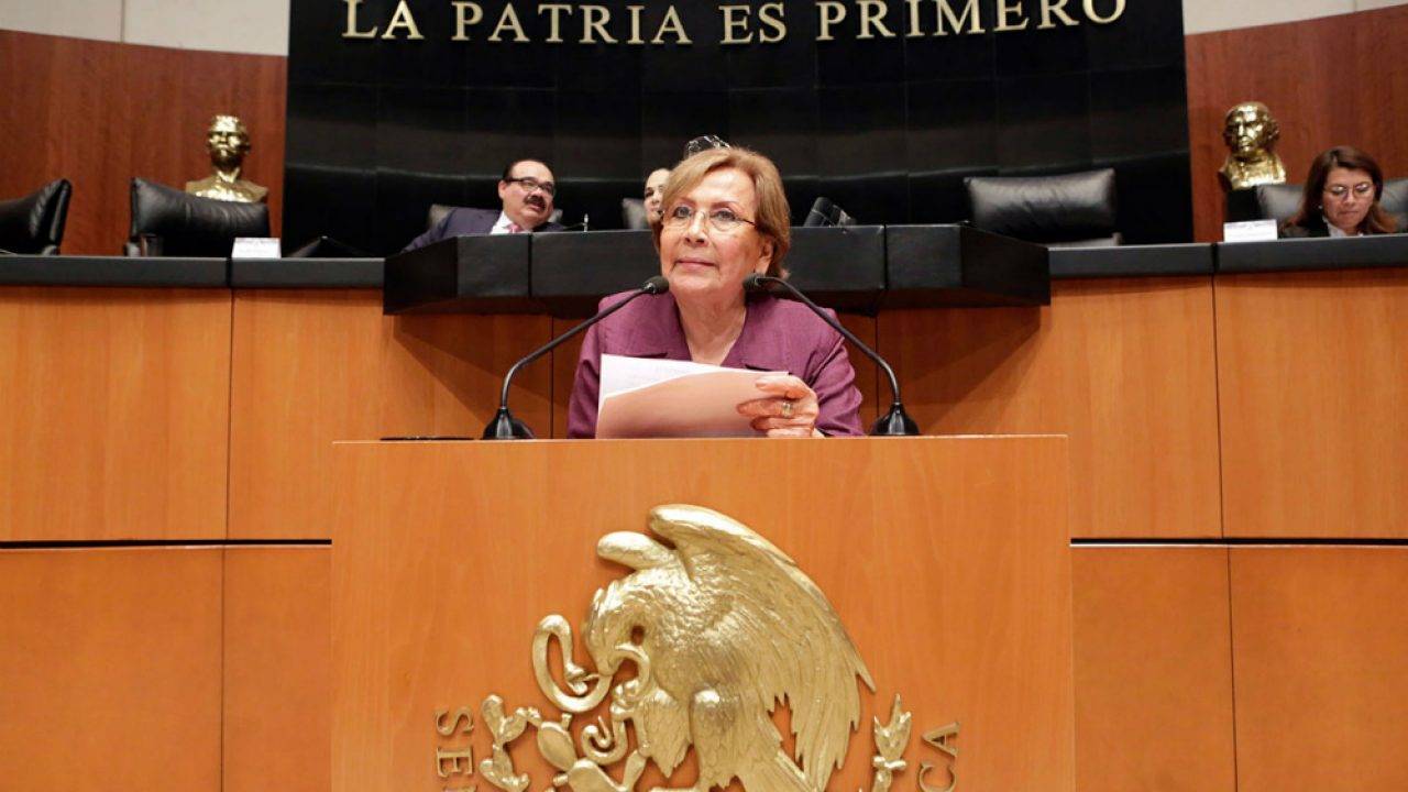 Senadora entrega proyecto para la desaparición de los poderes en Tamaulipas