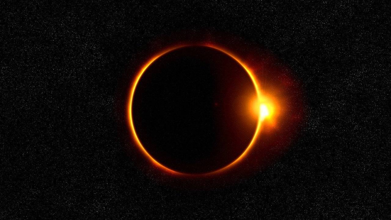 Eclipse de Anillo de Fuego y Luna de Fresa, eventos astronómicos de junio